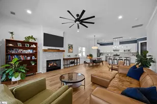 27 Velo Wy, Travelers Rest, SC 29690 - Photo 2