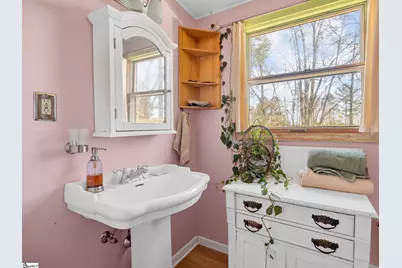 405 Loop Road, Campobello, SC 29322 - Photo 18