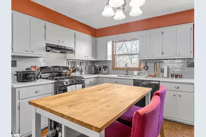 405 Loop Road, Campobello, SC 29322 - Photo 32