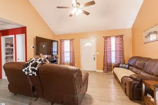 505 Brightfield Ln, Greer, SC 29651 - Photo 2