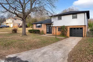 423 Fairmont Dr, Greenville, SC 29605 - Photo 2