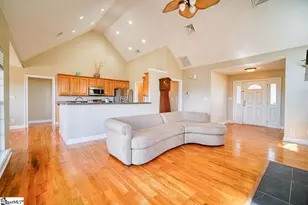 560 Serendipity Ln, Spartanburg, SC 29301 - Photo 4