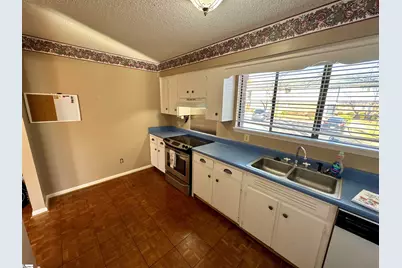 17 Briargate Place, Greenville, SC 29615 - Photo 4