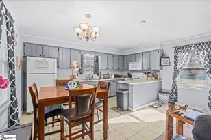 303 Bushy Creek Rd, Woodruff, SC 29388 - Photo 8