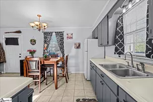 303 Bushy Creek Rd, Woodruff, SC 29388 - Photo 6