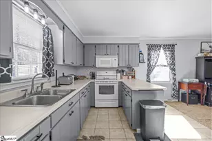 303 Bushy Creek Rd, Woodruff, SC 29388 - Photo 4