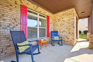 207 E Deer Dr, Greenville, SC 29611 - Photo 2