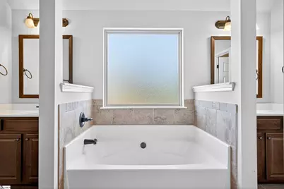 207 E Deer Drive, Greenville, SC 29611 - Photo 16