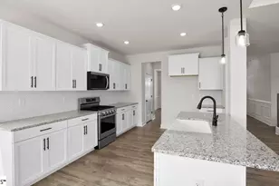 1016 Alder Pond Dr, Campobello, SC 29322 - Photo 10