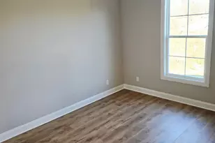 311 Tribble St, Seneca, SC 29678 - Photo 10