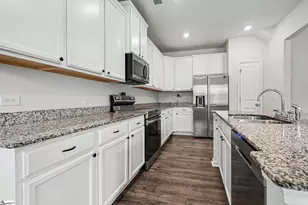 527 Baycraft Ln, Simpsonville, SC 29681 - Photo 8