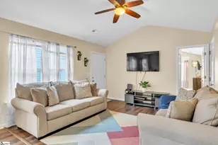 710 Highcrest Dr, Greenville, SC 29617 - Photo 6