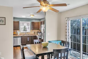 710 Highcrest Dr, Greenville, SC 29617 - Photo 8