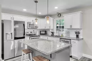 1371 Pine Log Ford Rd, Taylors, SC 29687 - Photo 2