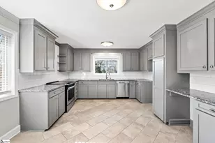 1801 Pleasantburg Dr, Greenville, SC 29609 - Photo 6