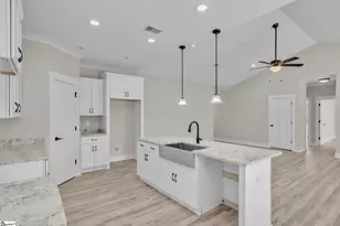 109 Ashwood Ln, Easley, SC 29640 - Photo 8