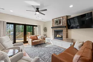 125 Woodland Dr, Greenville, SC 29617 - Photo 2