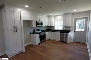 101 Hawkins St, Greenville, SC 29611 - Photo 6