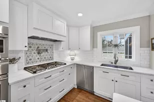 200 Tomassee Ave, Greenville, SC 29605 - Photo 16