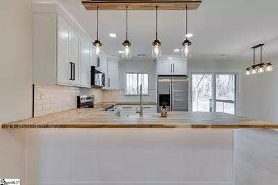 136 W Bluford Street, Clinton, SC 29325 - Photo 14