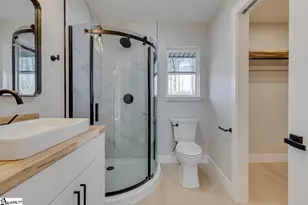 136 W Bluford St, Clinton, SC 29325 - Photo 24