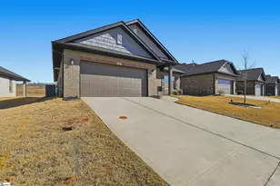 30 Woodcross Dr, Simpsonville, SC 29681 - Photo 2