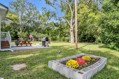 613 E Florida Avenue, Clinton, SC 29325 - Photo 16