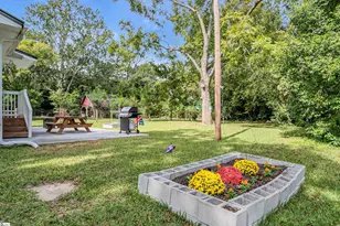 613 E Florida Ave, Clinton, SC 29325 - Photo 16