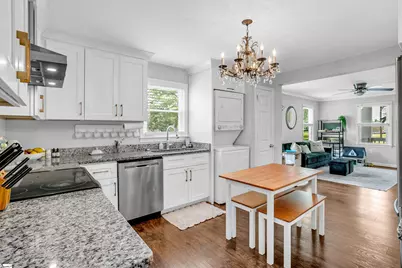 613 E Florida Avenue, Clinton, SC 29325 - Photo 8