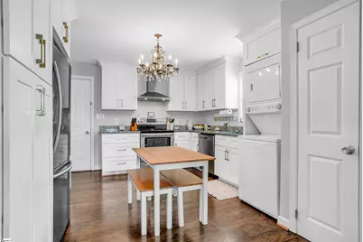 613 E Florida Avenue, Clinton, SC 29325 - Photo 6