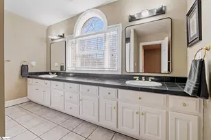 25 Club Forest Ln, Greenville, SC 29605 - Photo 36