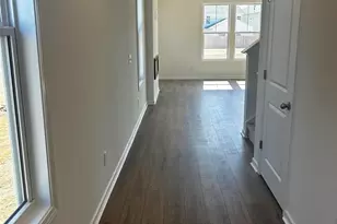 241 Brown Cir, Easley, SC 29642 - Photo 4