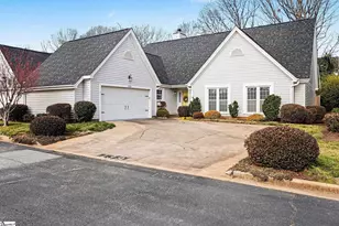 139 Forest Lake Dr, Simpsonville, SC 29681 - Photo 1