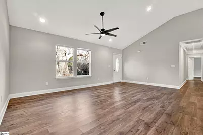 7 W 2nd Street, Williamston, SC 29697 - Photo 10