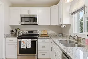 709 Old Rutherford Rd, Taylors, SC 29687 - Photo 4