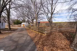 709 Old Rutherford Rd, Taylors, SC 29687 - Photo 34