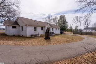 709 Old Rutherford Rd, Taylors, SC 29687 - Photo 32