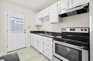 907 Hampton Ave, Greenville, SC 29601 - Photo 10