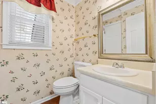 807 Fairview Rd, Greer, SC 29651 - Photo 14