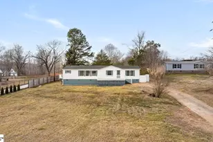 335 Groce Meadow Rd, Taylors, SC 29687 - Photo 2