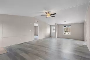 335 Groce Meadow Rd, Taylors, SC 29687 - Photo 10