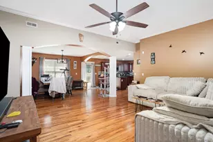 190 Glendower Ln, Chesnee, SC 29323 - Photo 6