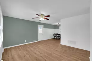 701 Ikes Rd, Taylors, SC 29687 - Photo 4