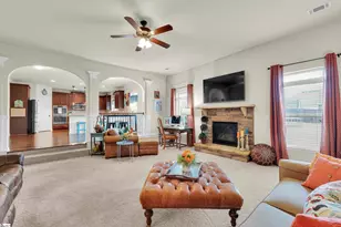 218 Lovelace Ct, Simpsonville, SC 29681 - Photo 2