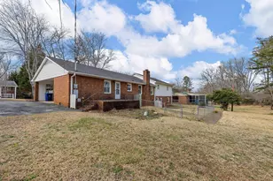 307 Holly Dr, Spartanburg, SC 29301 - Photo 38