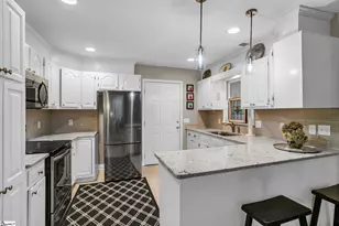 9 Parkins Pl, Greenville, SC 29607 - Photo 12