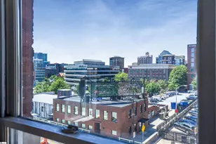 400 E Washington St, Greenville, SC 29601 - Photo 18