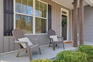 46 Cantrell Dr, Taylors, SC 29687 - Photo 2