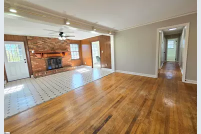 102 Ikes Road, Taylors, SC 29687 - Photo 4