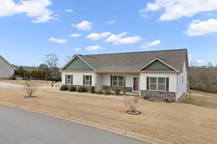 702 Cheyanne Ct, Greer, SC 29651 - Photo 2